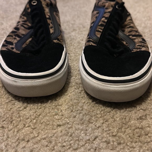Vans - Picture 6 of 10